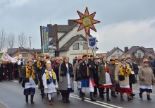 [fot. BBujnowska-Kowalska] Orszak Trzech króli przeszedł ulicami Żukowa - powiększ