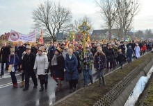 [fot. BBujnowska-Kowalska] Orszak Trzech króli przeszedł ulicami Żukowa - powiększ