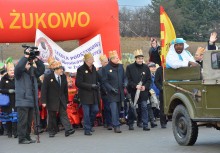 [fot. BBujnowska-Kowalska] Orszak Trzech króli przeszedł ulicami Żukowa - powiększ